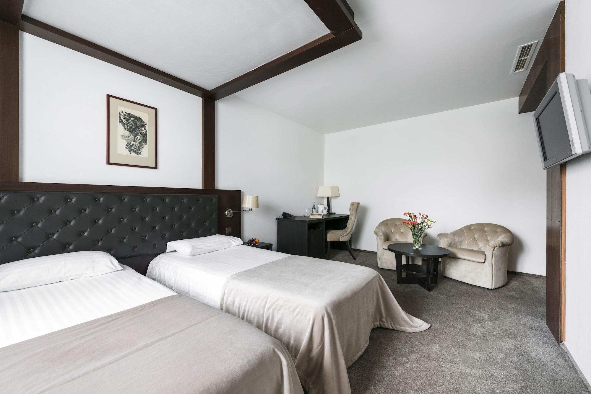 Amberton Cozy Hotel Kaunas Exterior foto