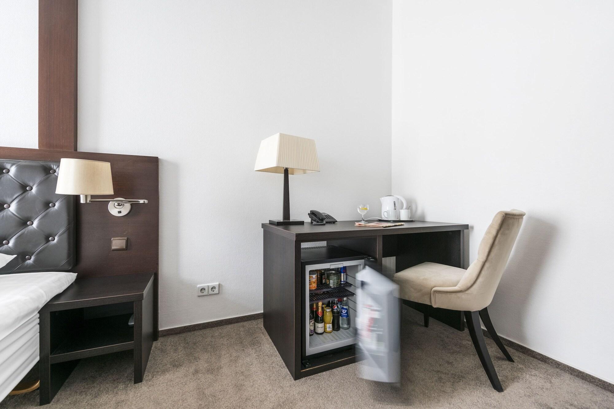 Amberton Cozy Hotel Kaunas Exterior foto