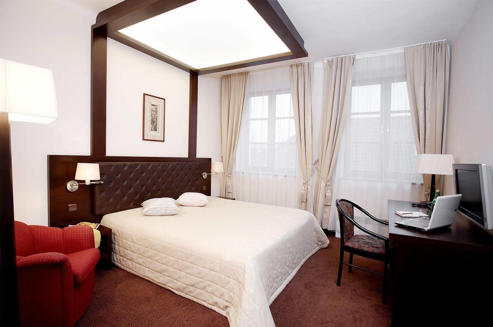 Amberton Cozy Hotel Kaunas Exterior foto